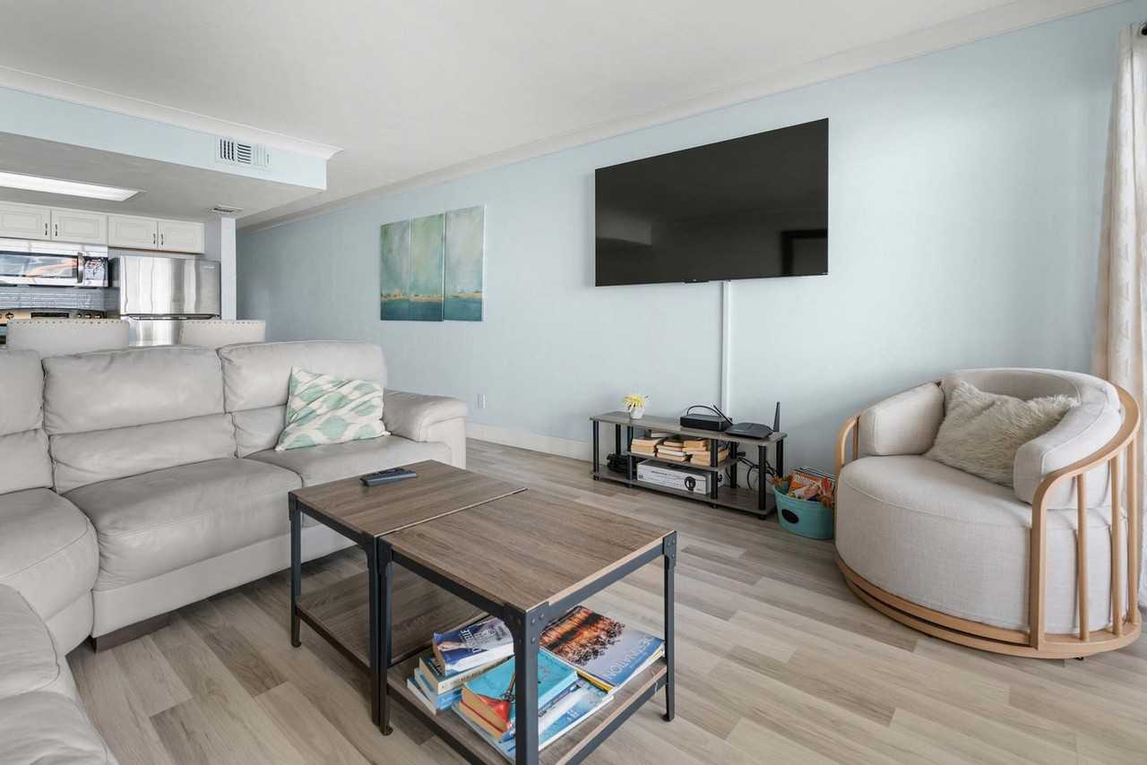 260 Southbay Dr #1226374P - Photo 2 of 18