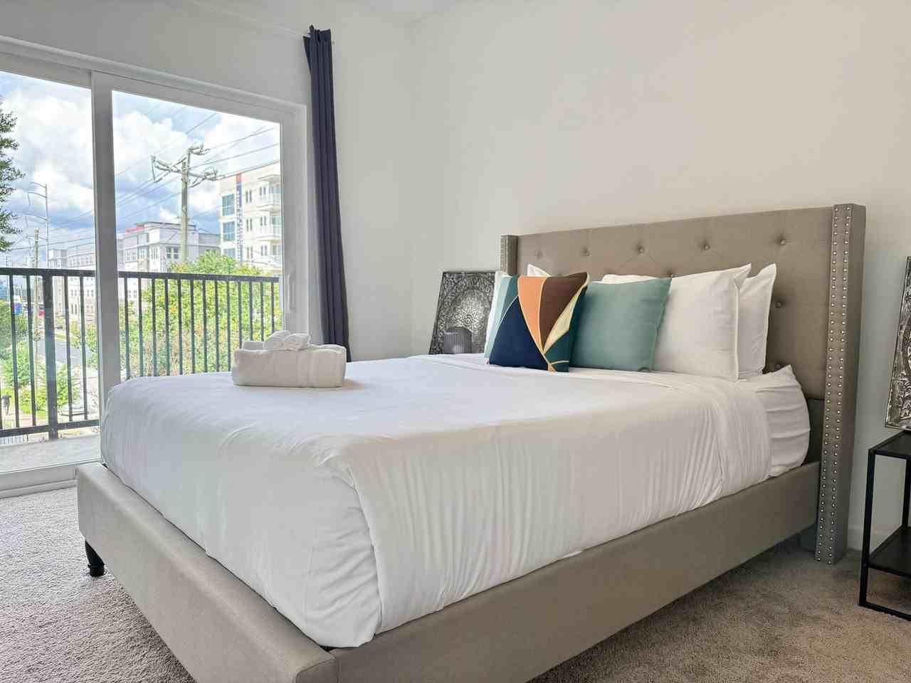 542 Boulevard Ne #1299400P - Photo 4 of 22