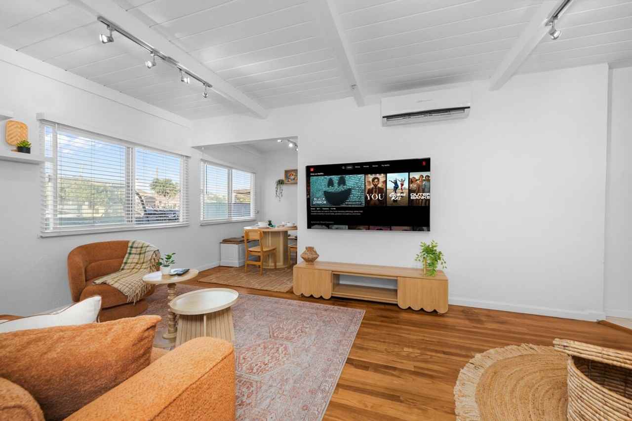 2710 L St #1330860P - Photo 3 of 15