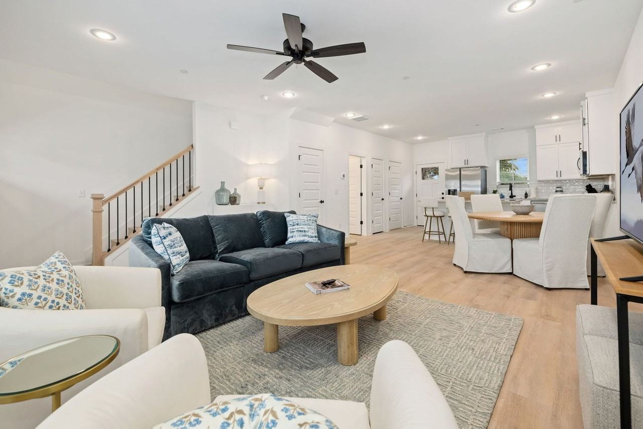 1935 S Garland Ave #1338736P - Photo 2 of 26