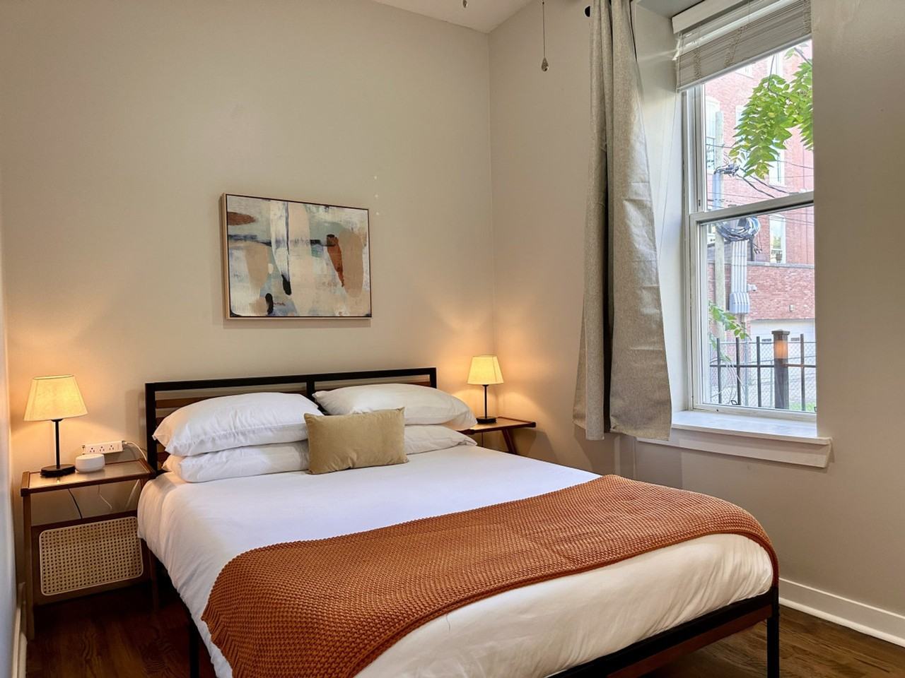 736 N Throop St #1379065P - Photo 3 of 23