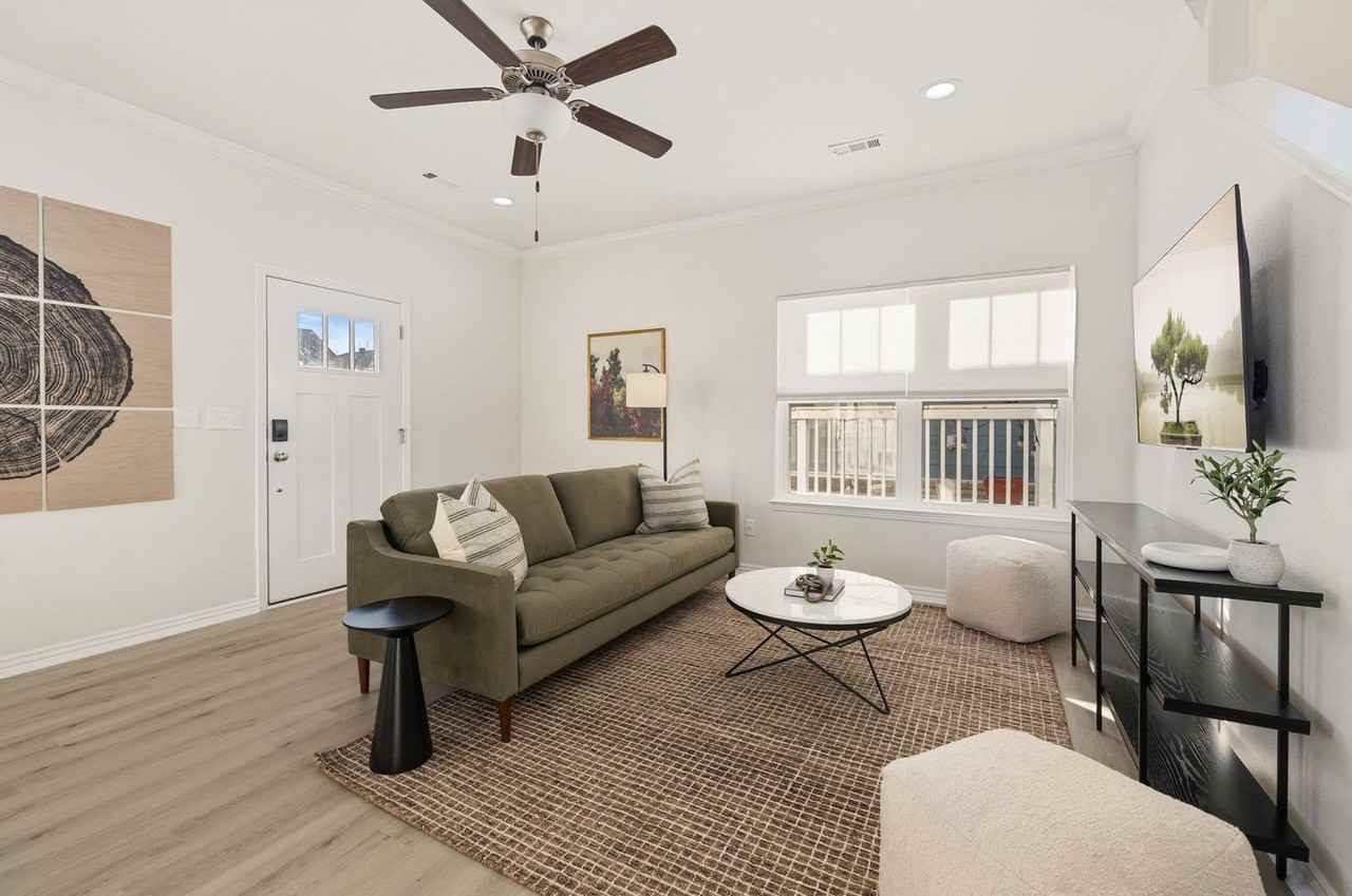 3813 W Pawnee Rd #1380463P - Photo 2 of 27