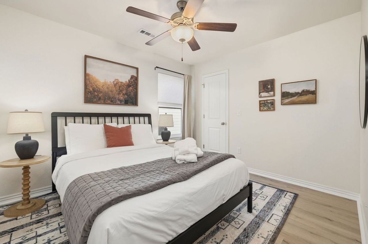 3813 W Pawnee Rd #1380463P - Photo 6 of 27