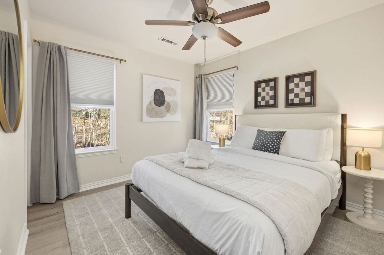 3813 W Pawnee Rd #1380463P - Photo 7 of 27