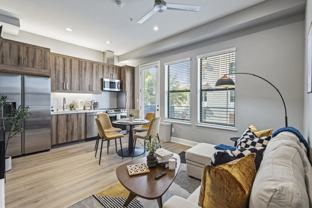 1812 Hickory St - Photo 1 of 1