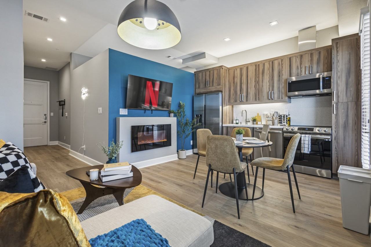 1812 Hickory St #1383539P - Photo 6 of 50