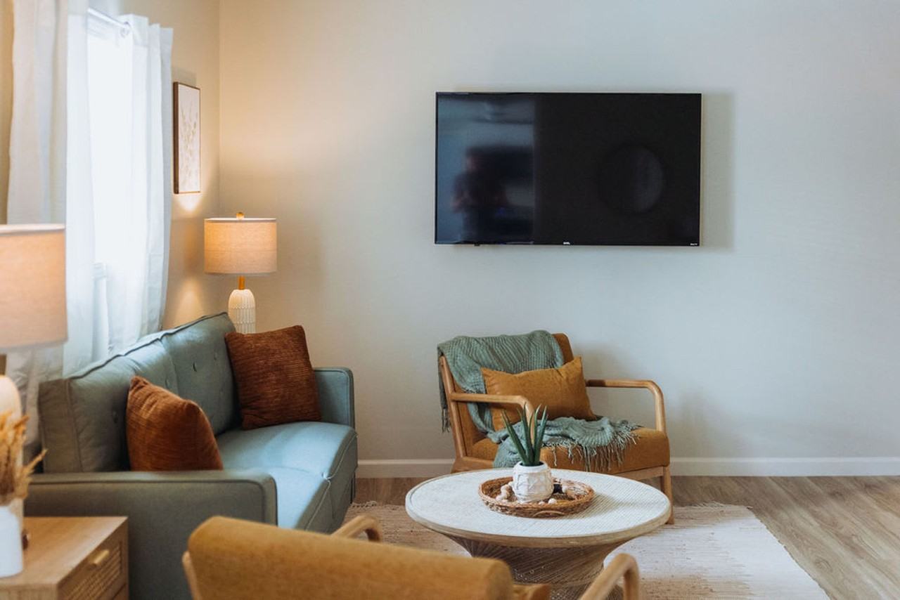 308 Lamont St #1397959P - Photo 3 of 26