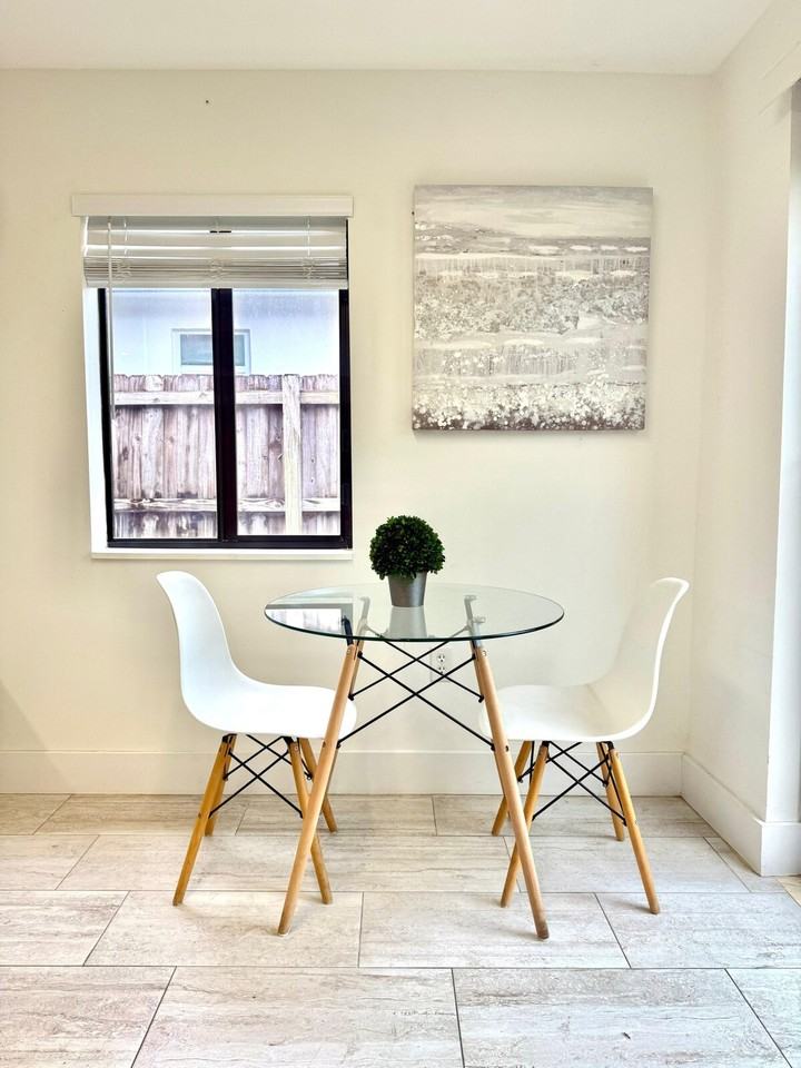 1323 Sw 22nd Ave #1407045P - Photo 4 of 7