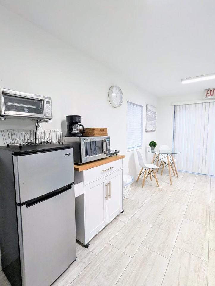 1323 Sw 22nd Ave #1407045P - Photo 5 of 7