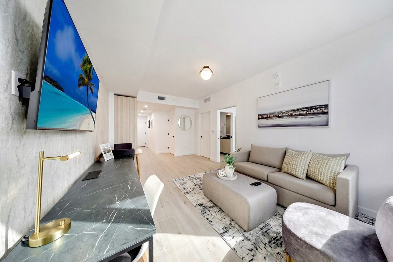 36 Ne 2nd St #1422353P - Photo 2 of 36