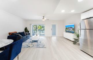 1015 Spanish River Rd - Photo 1 of 1