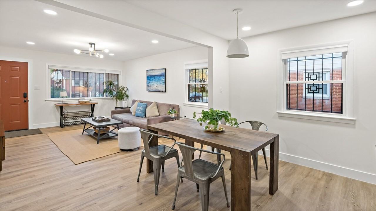 135 69th St #1395376P - Photo 5 of 39