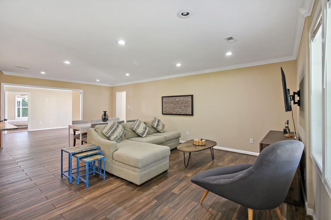 7103 Highland St #1395505P - Photo 5 of 48