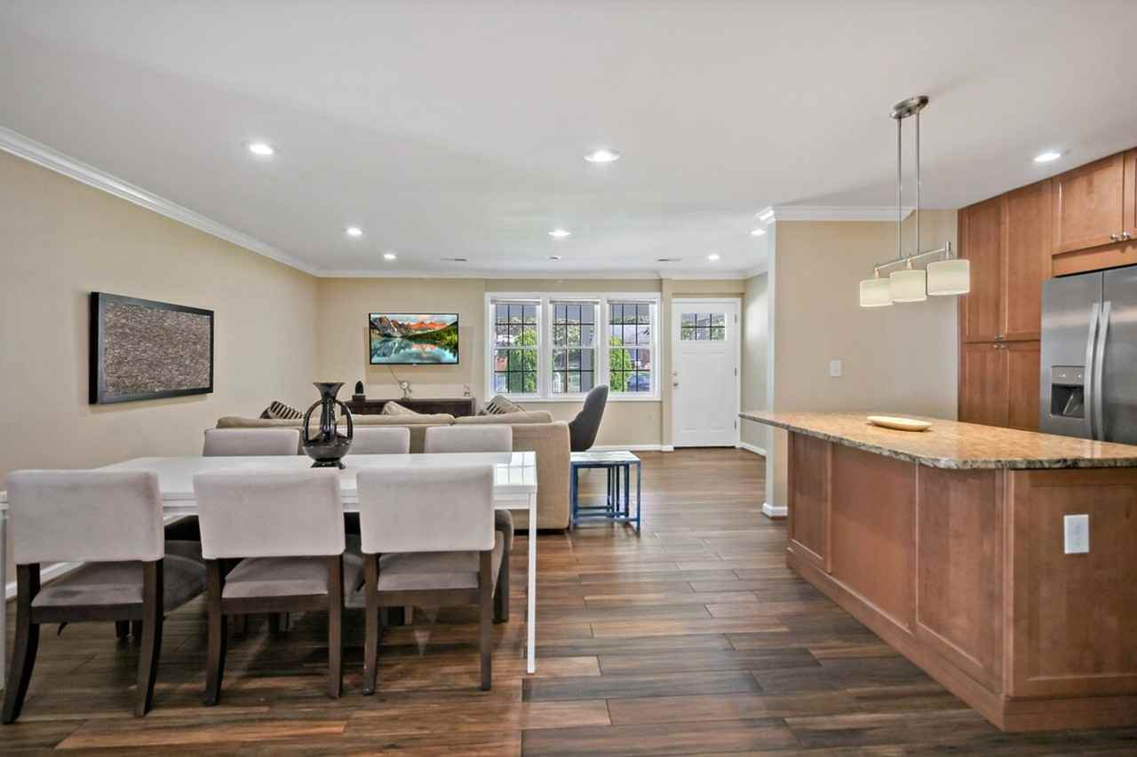 7103 Highland St #1395505P - Photo 7 of 48