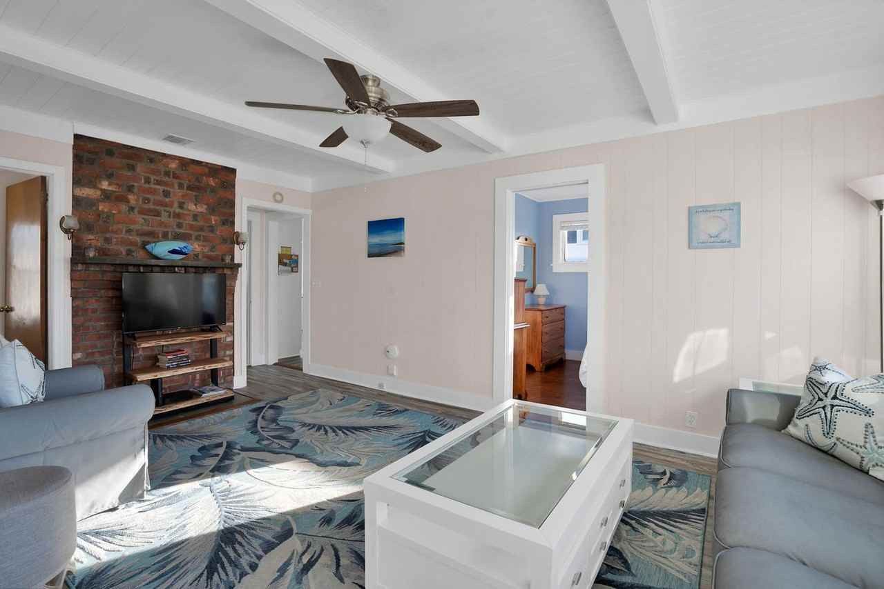 415 Sound Ave #1429743P - Photo 3 of 23