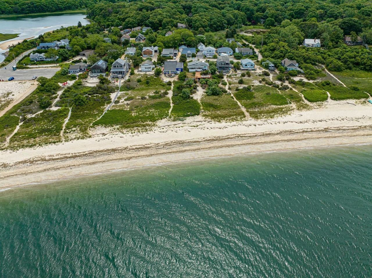 415 Sound Ave #1429743P - Photo 7 of 24