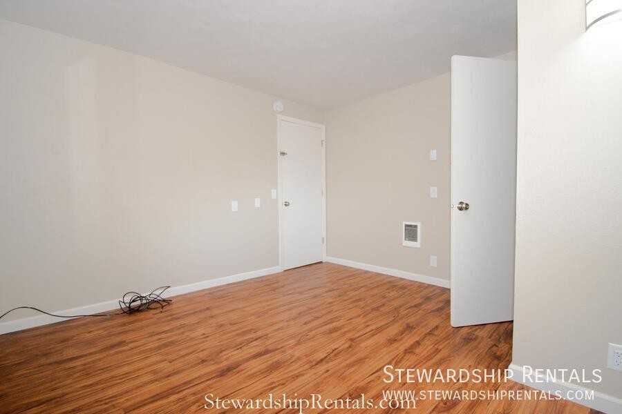 528 Tyler St #14 - Photo 2 of 11