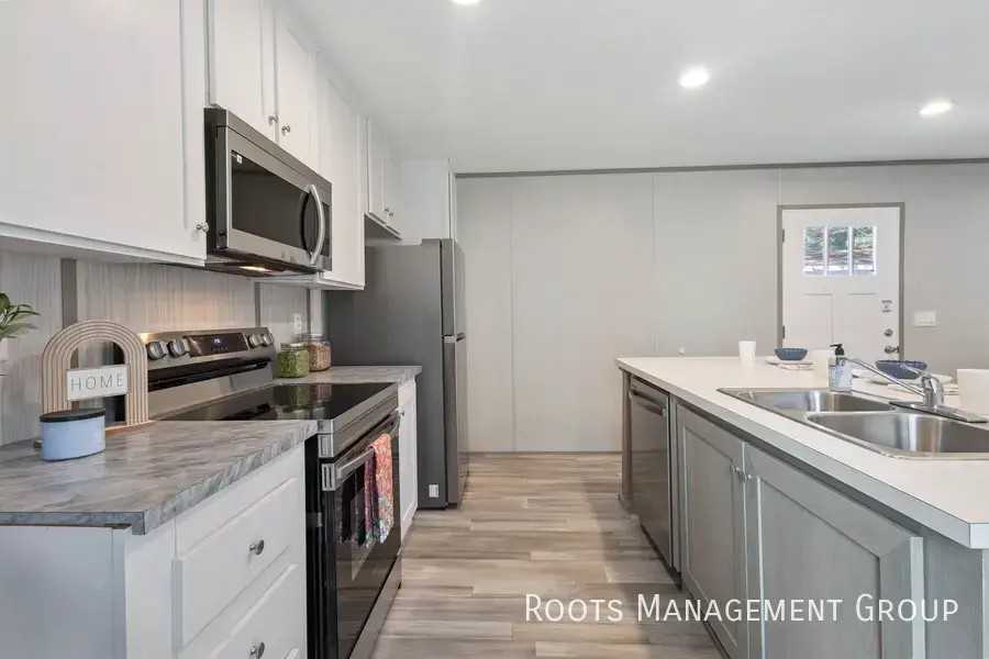 1966 Boxwood Ln #1966 - Photo 3 of 15