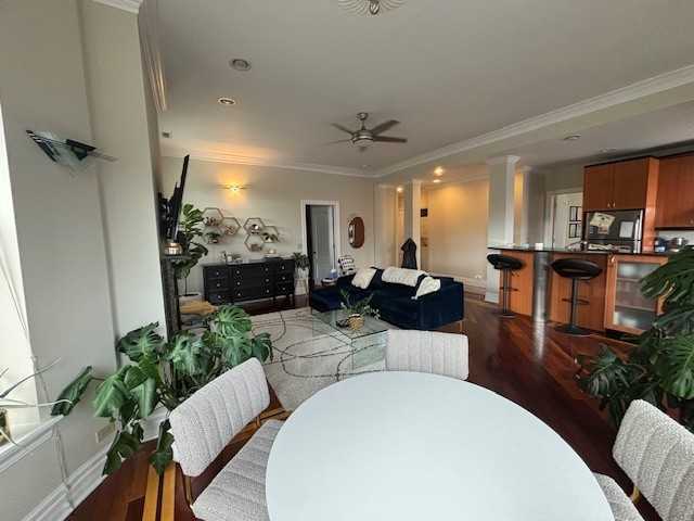 36 S Ashland Ave #402 - Photo 3 of 32