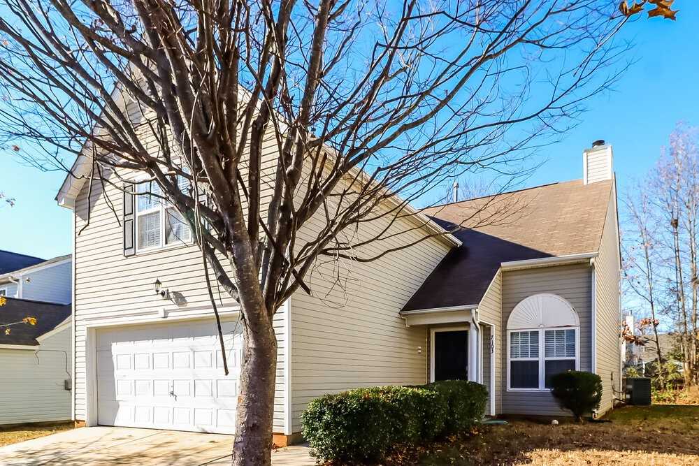 7103 Fox Point Dr - Photo 4 of 17