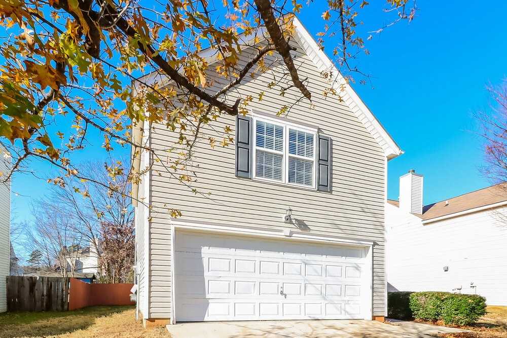 7103 Fox Point Dr - Photo 5 of 17