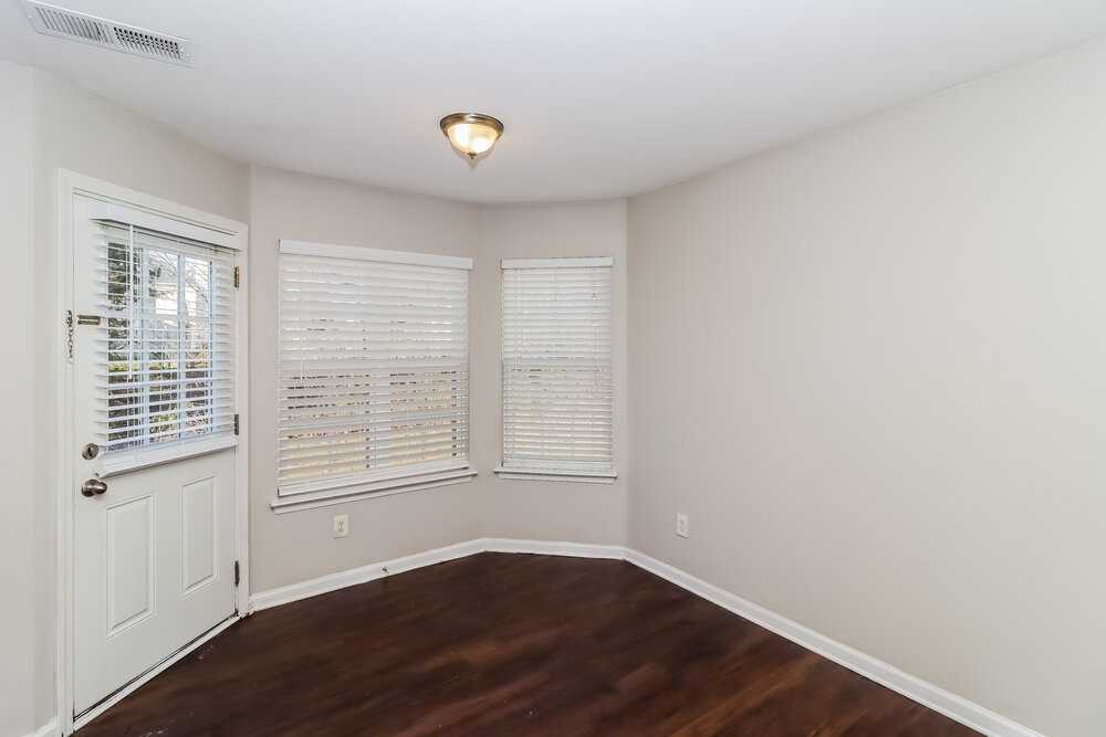 7103 Fox Point Dr - Photo 7 of 17