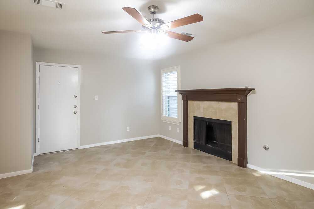 19610 Plymouth Ridge Ln - Photo 4 of 17