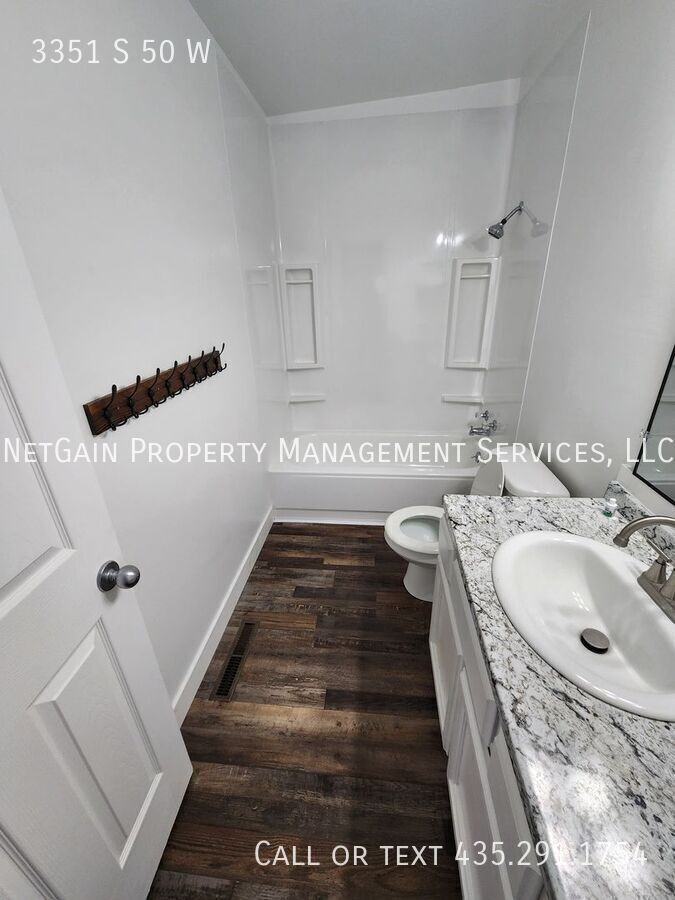 3351 S 50 W - Photo 6 of 12