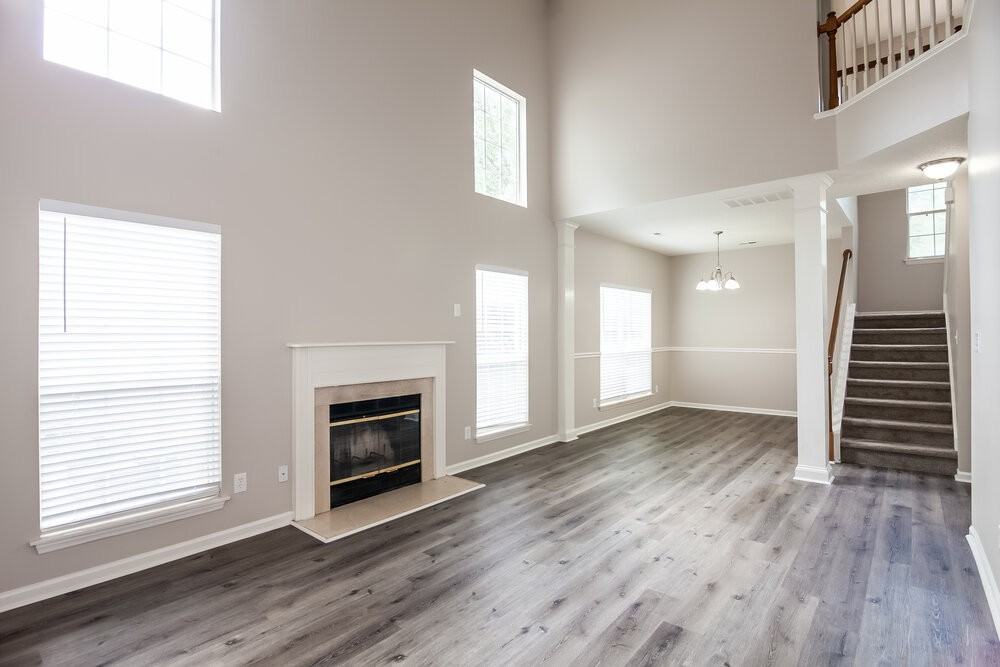 9105 Eaker Ct - Photo 5 of 17