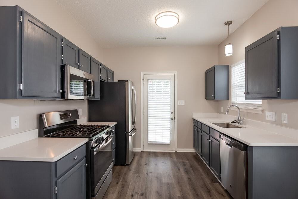 9105 Eaker Ct - Photo 7 of 17