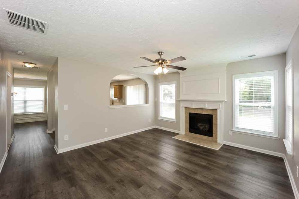 4130 Rockhill Ct - Photo 4 of 17