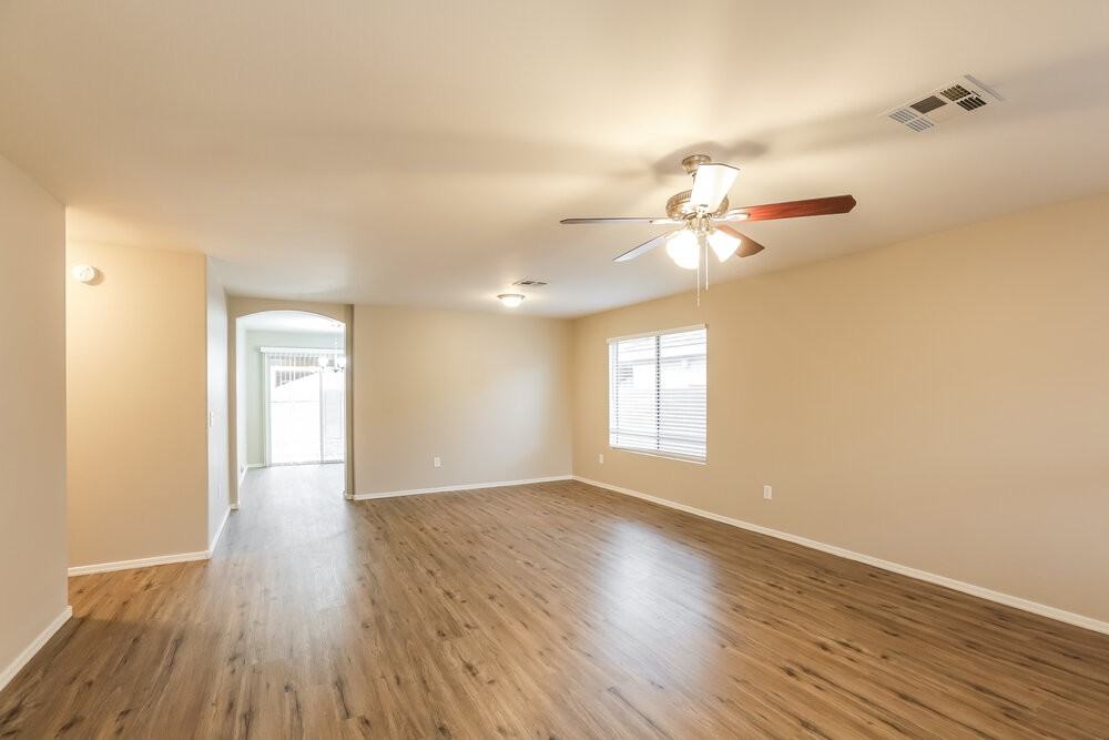 7238 S 40th Ln - Photo 4 of 16