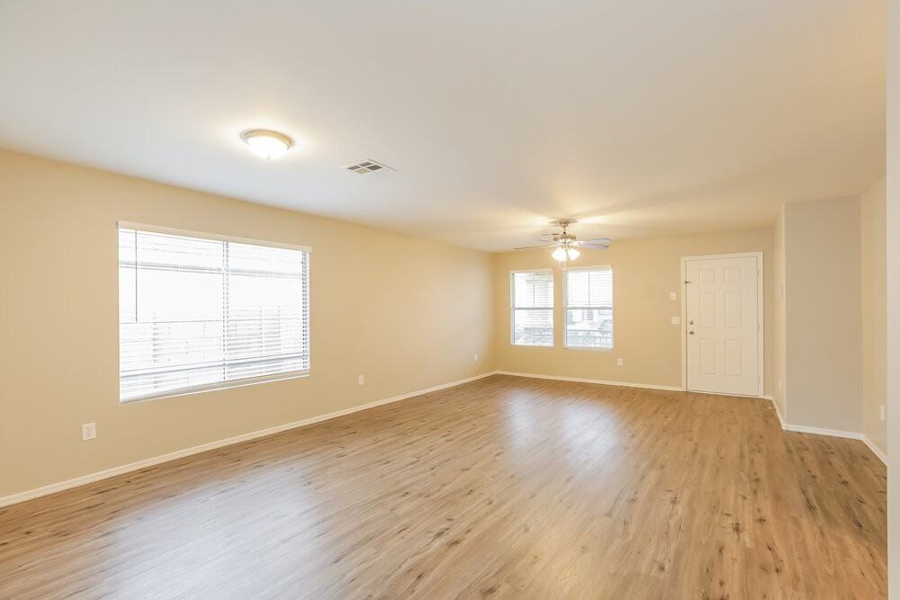 7238 S 40th Ln - Photo 5 of 16