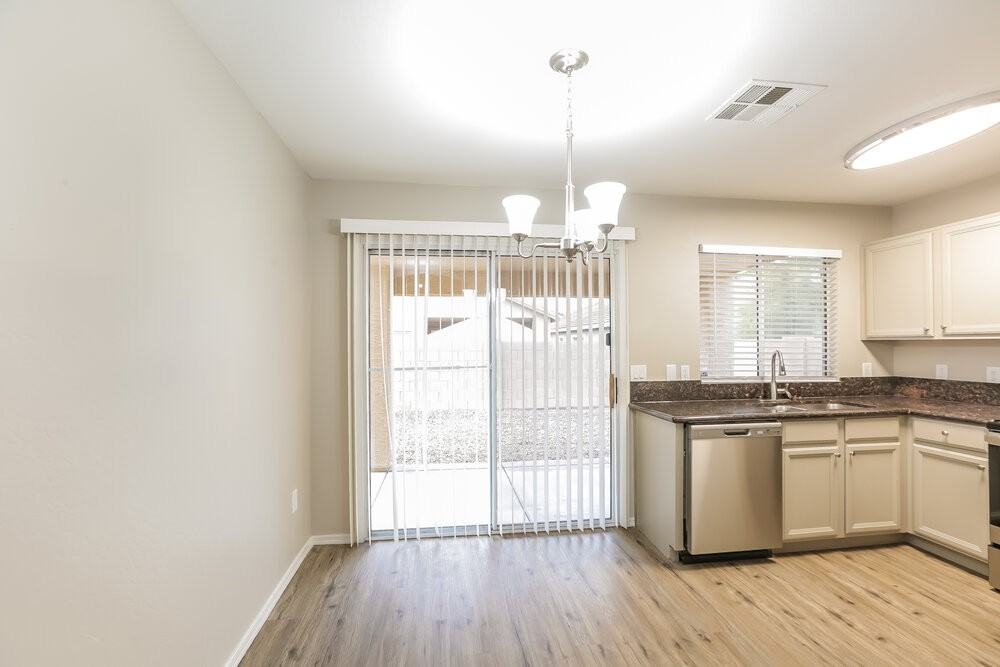 7238 S 40th Ln - Photo 7 of 16