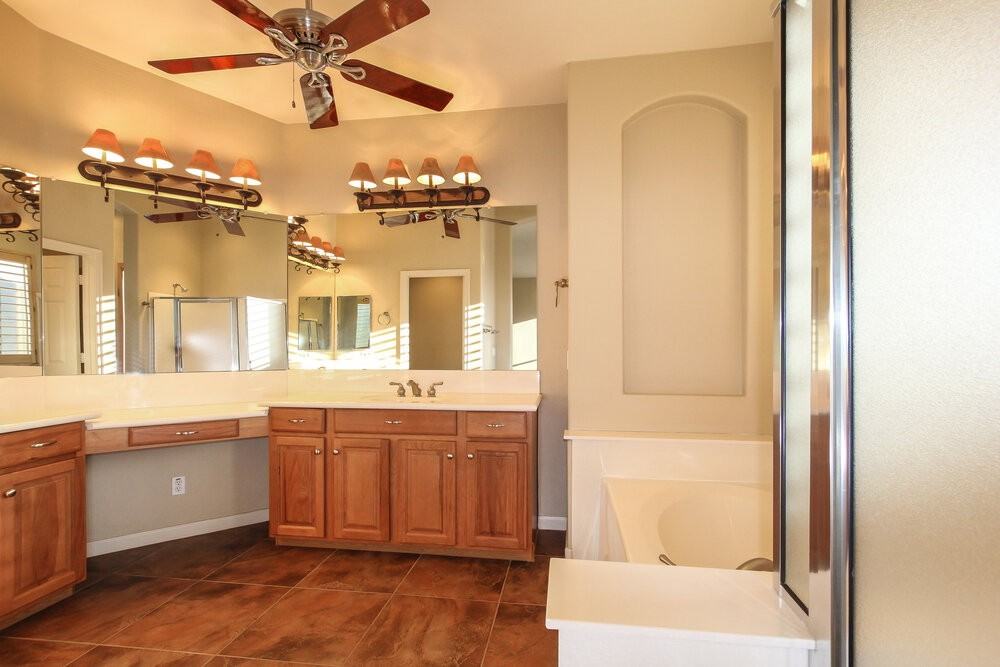 7064 W Antelope Dr - Photo 6 of 14