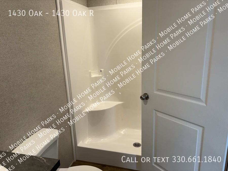 1430 Oak St #1430OAKR - Photo 6 of 9
