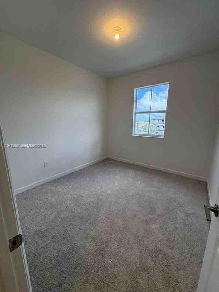 2708 Se 26th Ave #2708