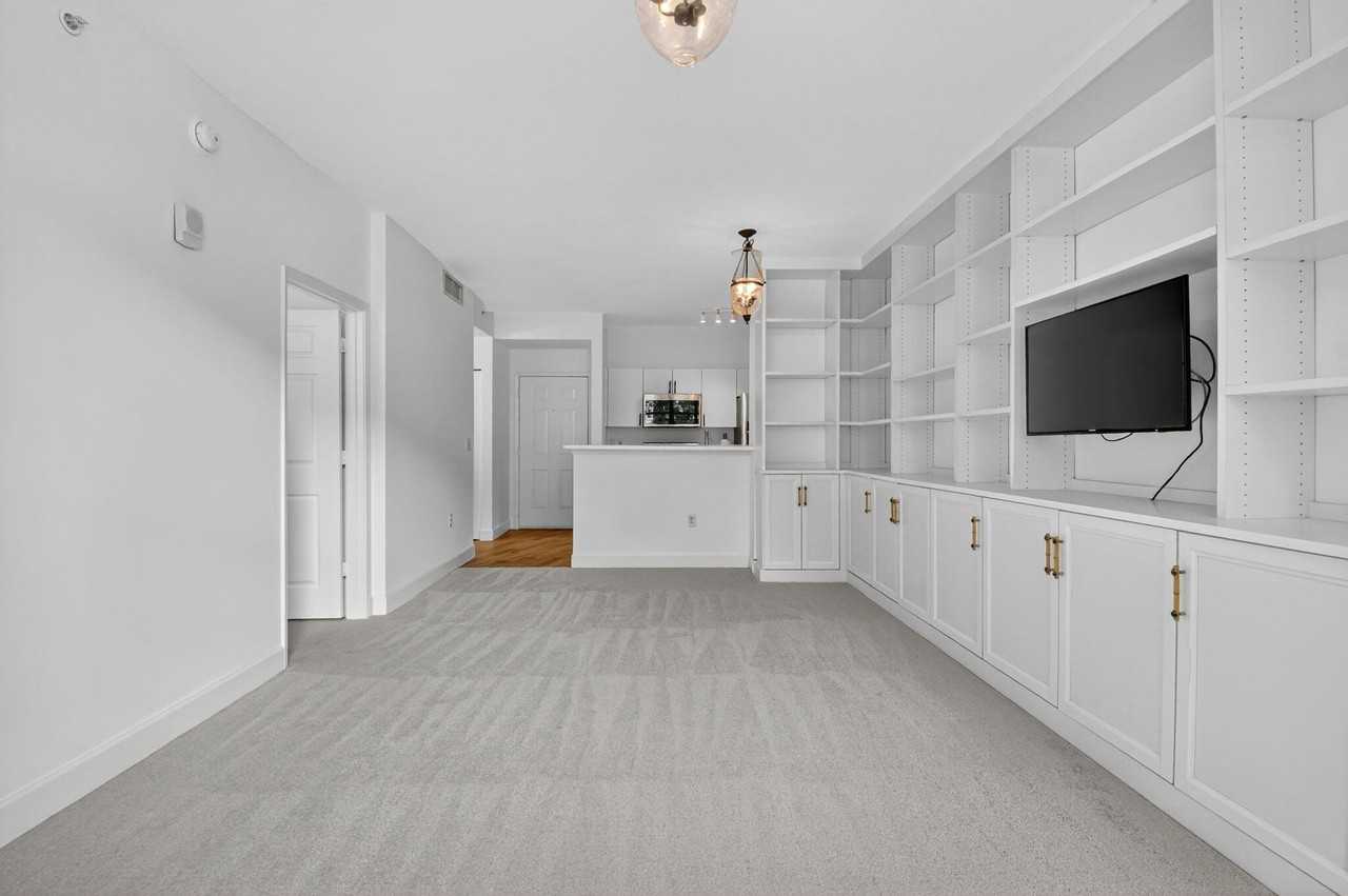 630 S Sapodilla Ave #630-121 - Photo 2 of 23