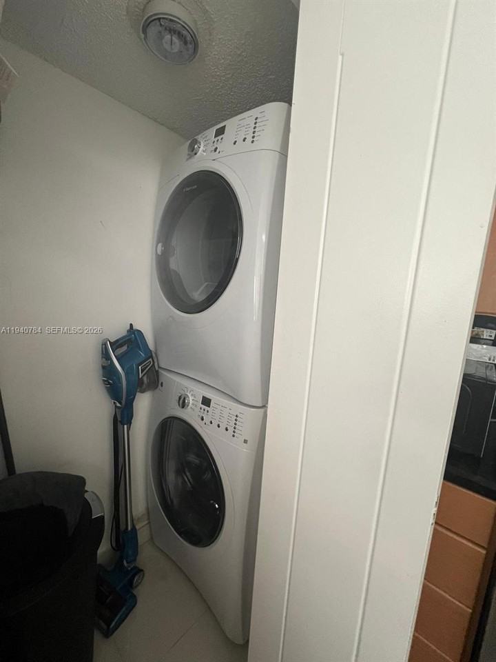 550 S Park Rd #550-148 - Photo 2 of 19