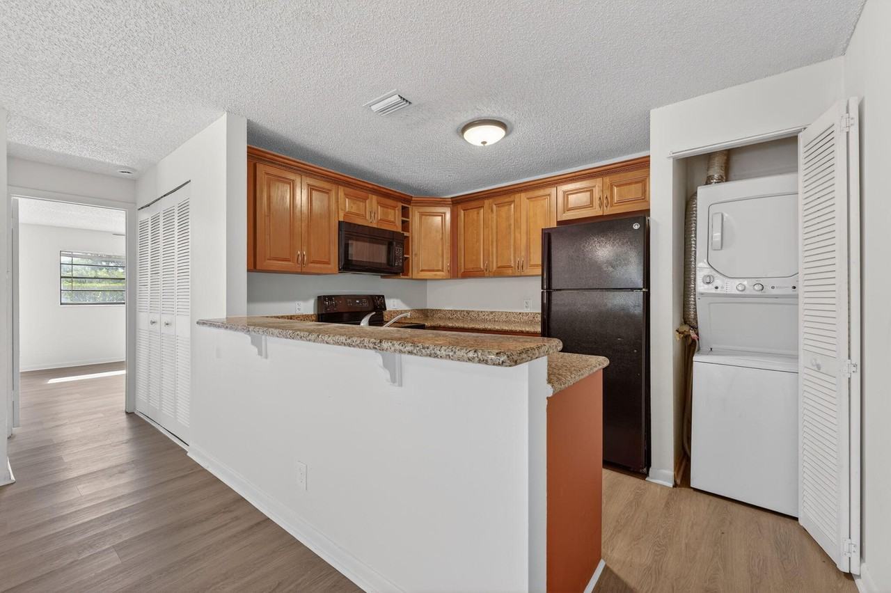 9409 Nw 49th Pl #940920D - Photo 2 of 22