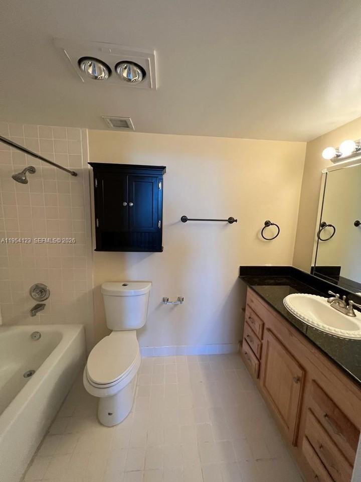 901 Hillcrest Dr #901-409 - Photo 7 of 32