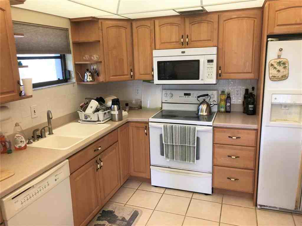 6028 Oak Creek Ln #6028-1931 - Photo 3 of 36