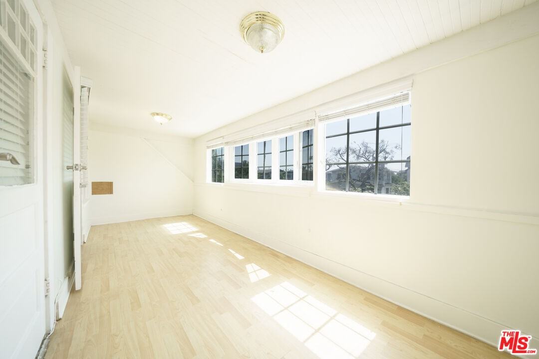 1417 12th Ave #1417 - Photo 5 of 16