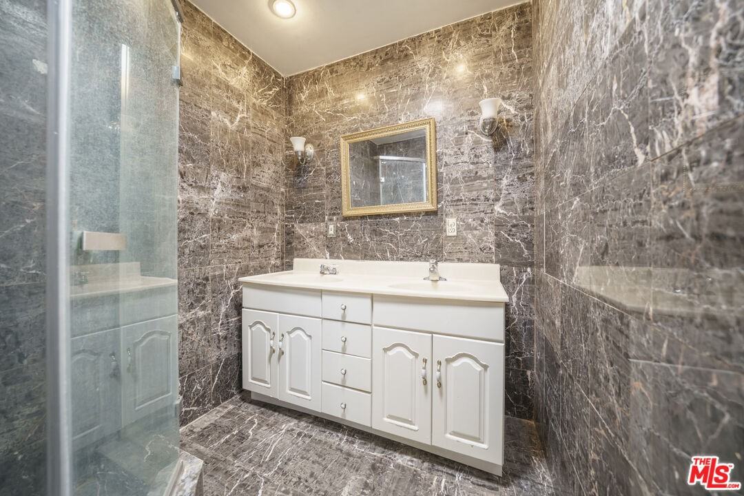 1417 12th Ave #1417 - Photo 7 of 16