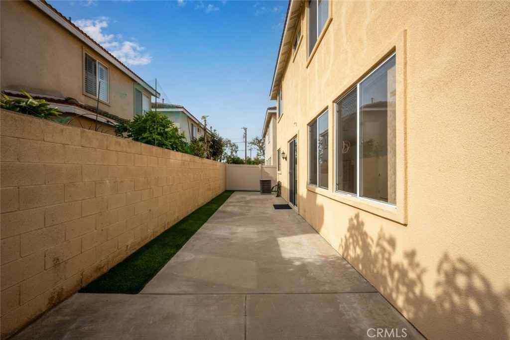 6222 Villa Ryan Ct #6222 - Photo 3 of 48