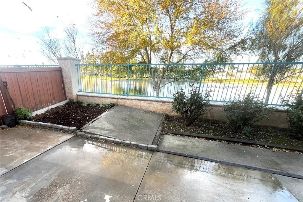 28700 Bridge Water Ln #28700 - Photo 5 of 25