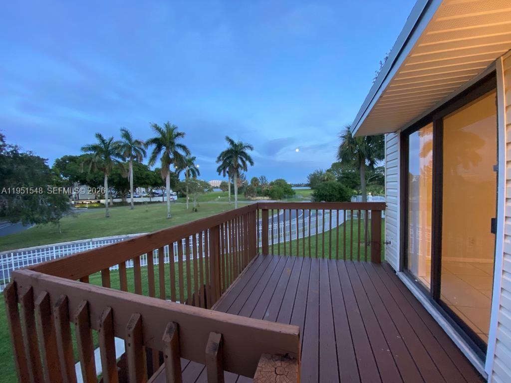 629 Executive Center Dr #629J203 - Photo 5 of 24