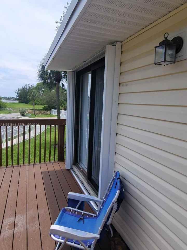 629 Executive Center Dr #629J203 - Photo 6 of 24