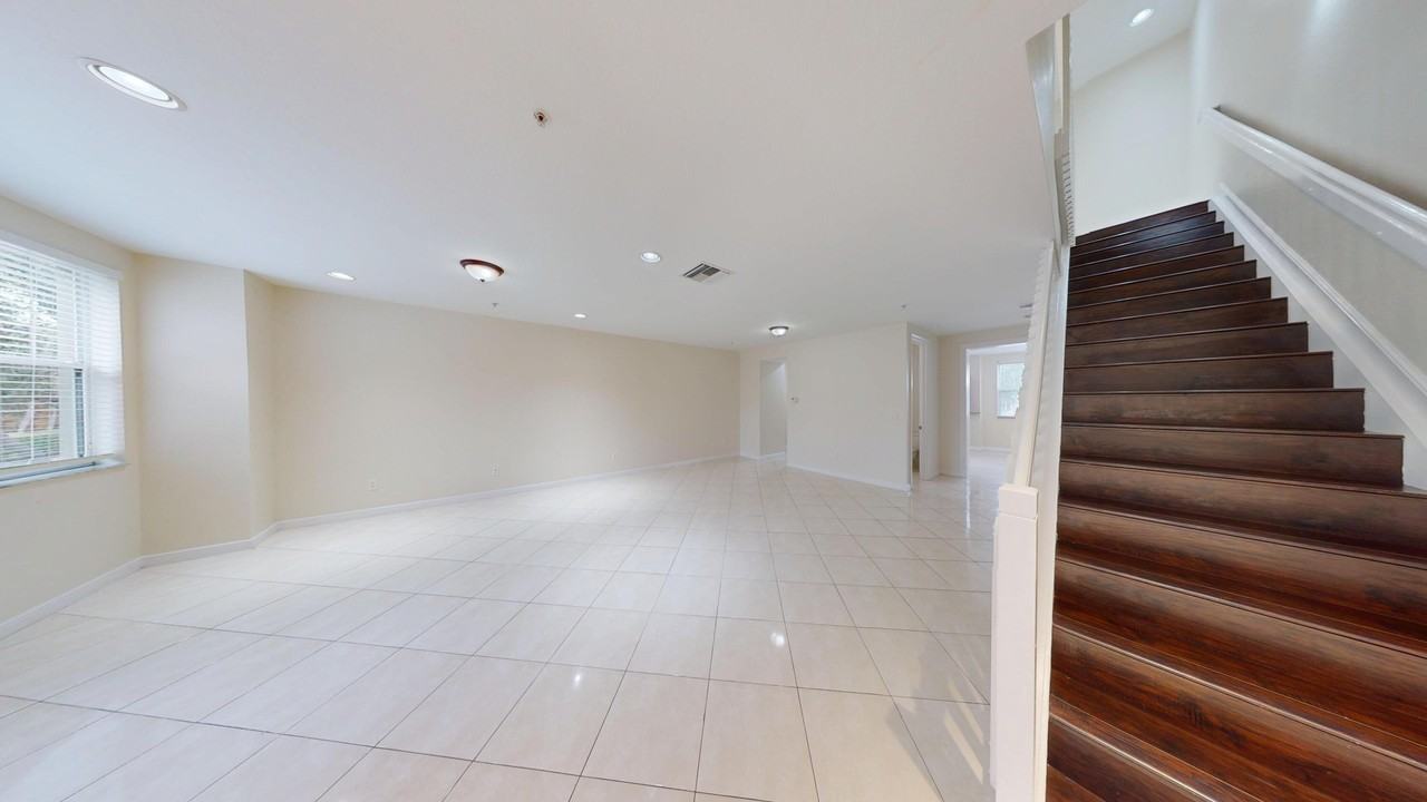 690 Amador Ln #690-3 - Photo 5 of 34