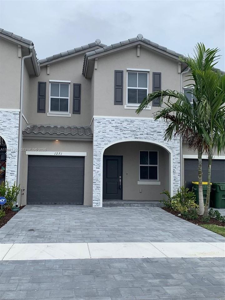 1271 Se 27th St #1271-1271 - Photo 7 of 41